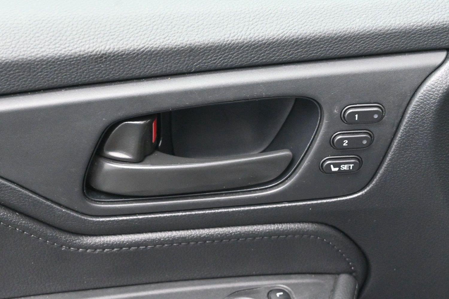 Used 2025  Honda EX-L image 14