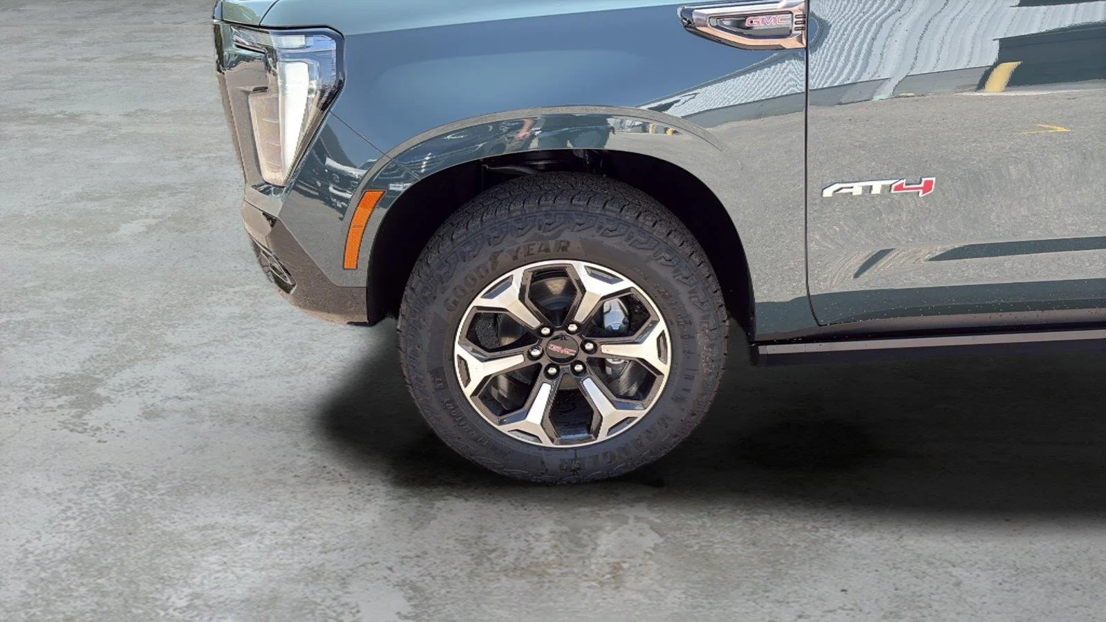 2026 GMC Yukon AT4 Ultimate - Photo 18