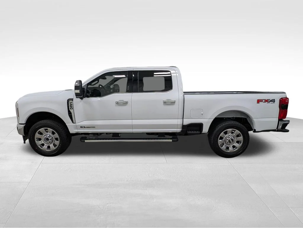 New 2026 Oxford White Ford F-250® Lariat® image 1