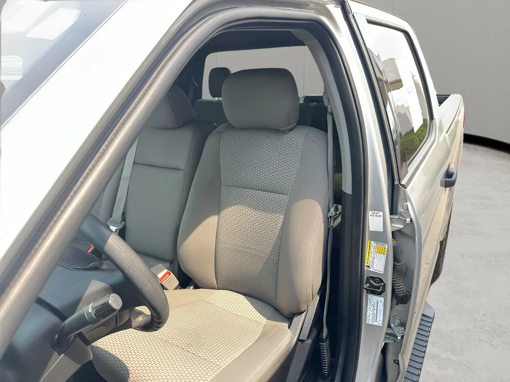 Used 2019 Oxford White Ford XLT image 25