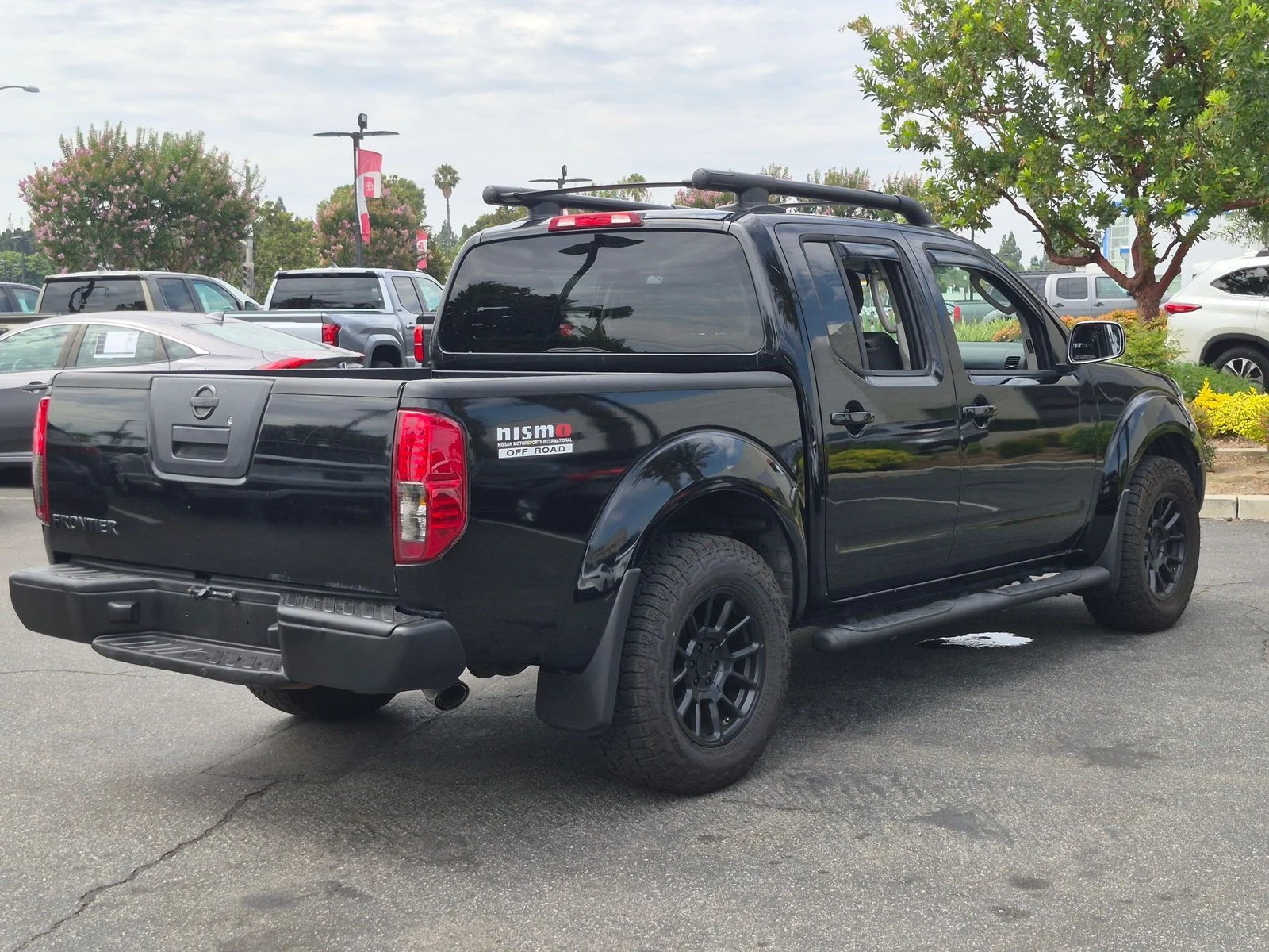 Used 2006 Super Black Nissan Nismo image 5