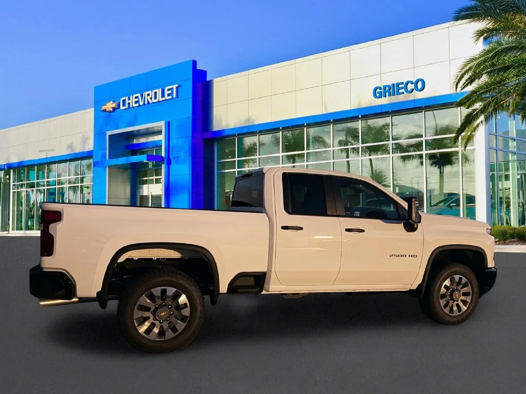 New 2026 Summit White Chevrolet Custom image 7