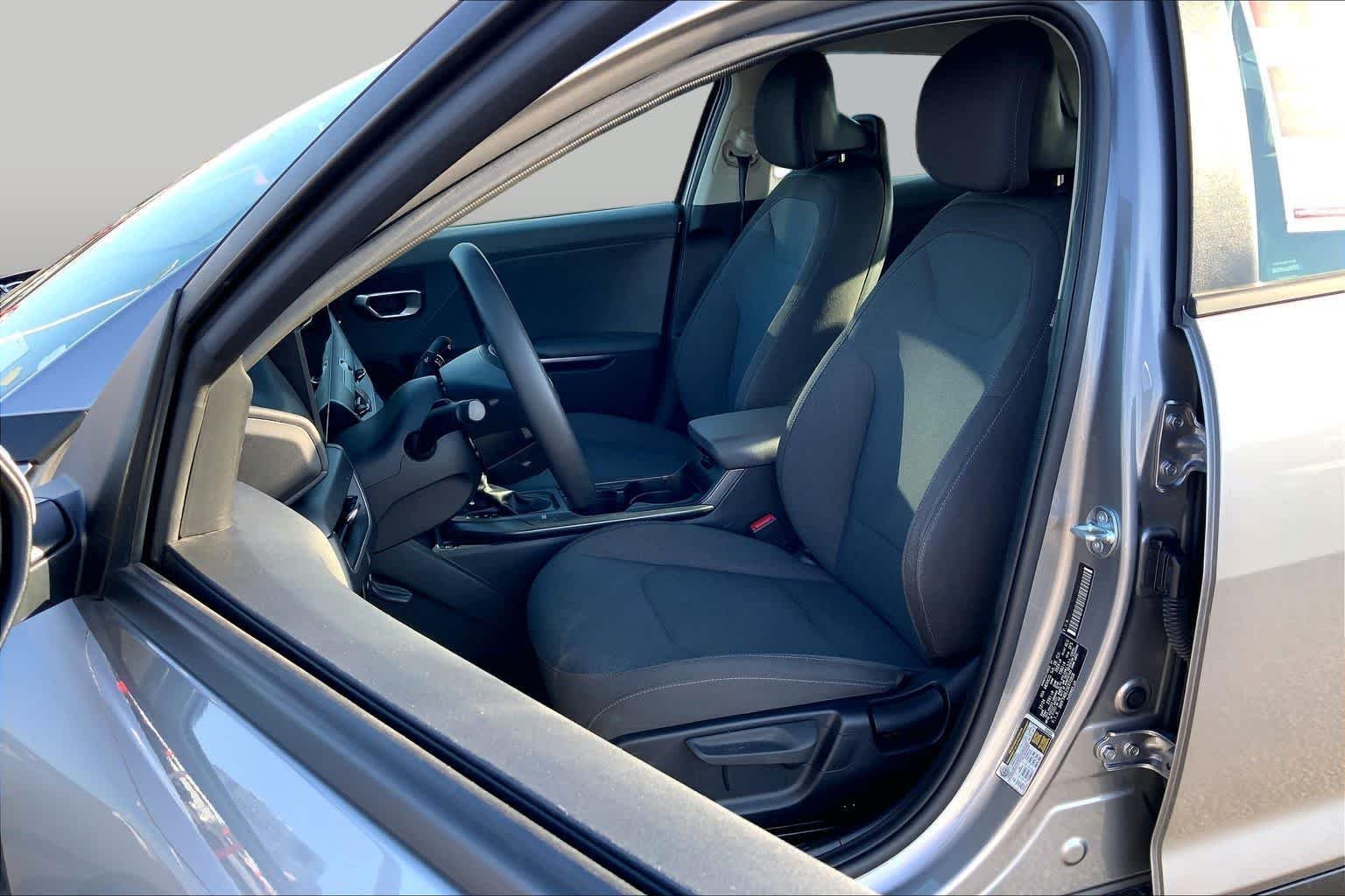 Pre-Owned 2025 Kia K4 LXS