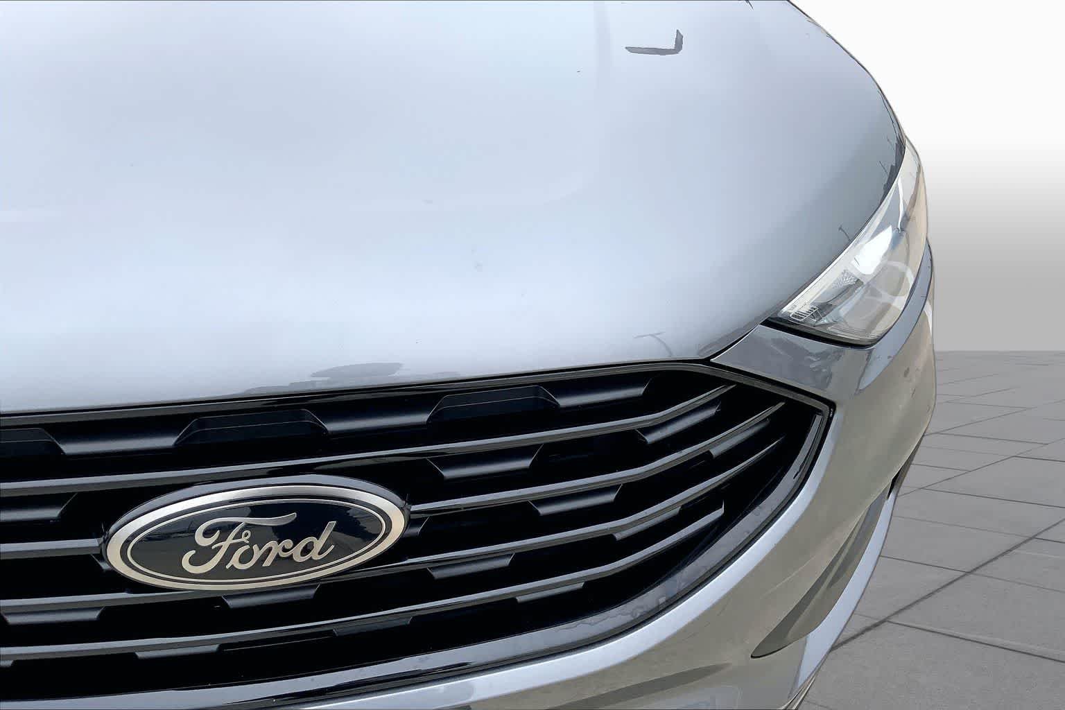 Used 2024 Carbonized Gray Metallic Ford SE image 27