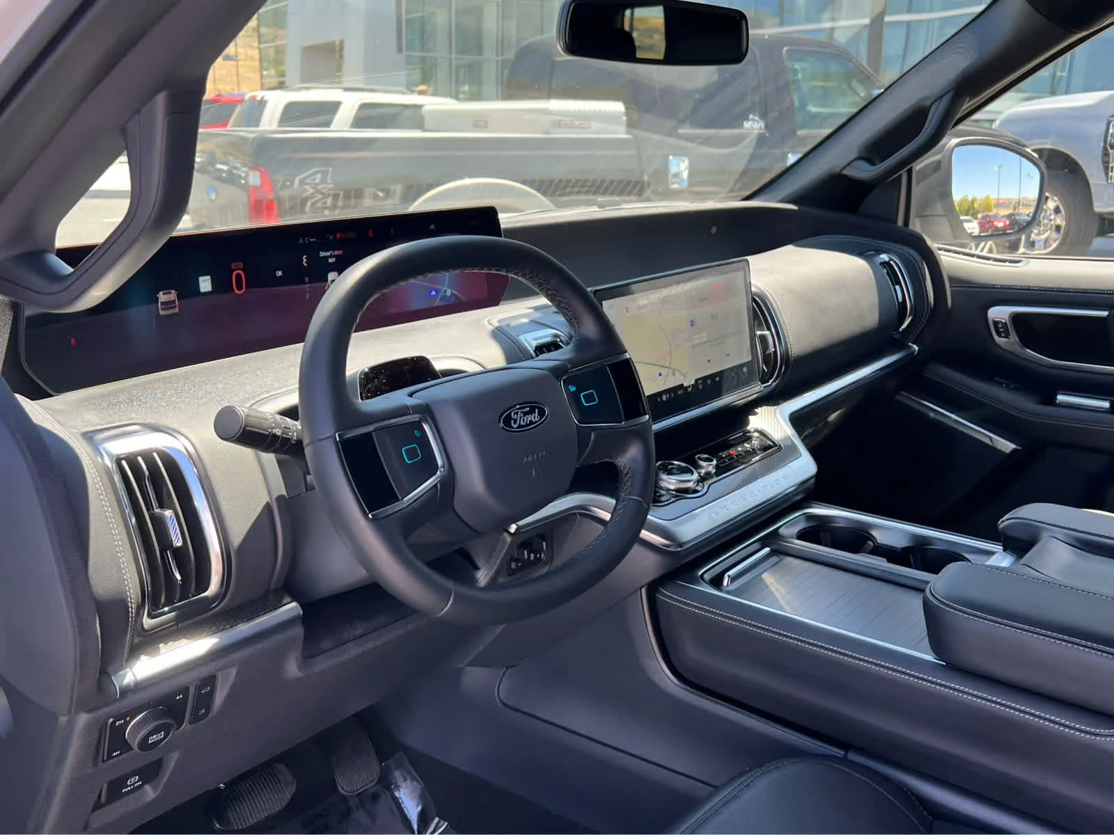 New 2026 Star White Metallic Tri-Coat Ford Platinum® image 30
