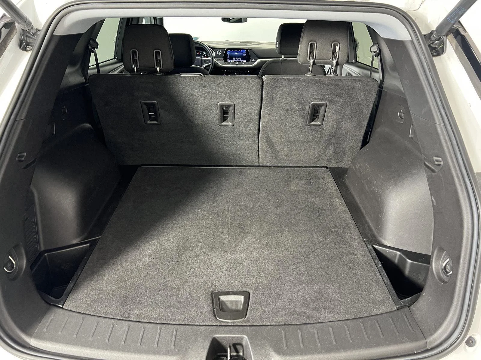 Used 2020 Summit White Chevrolet LT image 20