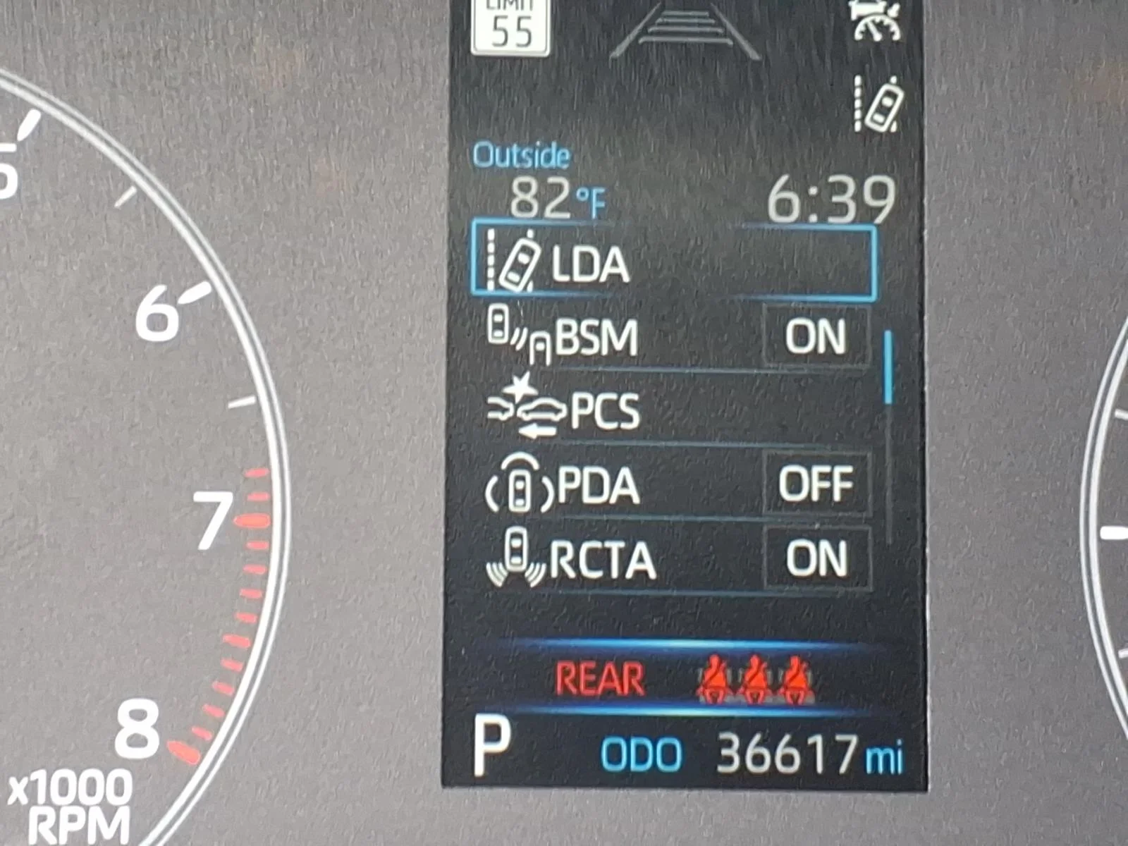 2024 Toyota Corolla Cross LE - Photo 6