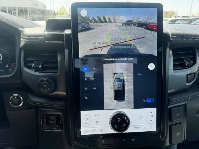 2025 Ford F-150 Lightning Flash - Photo 23