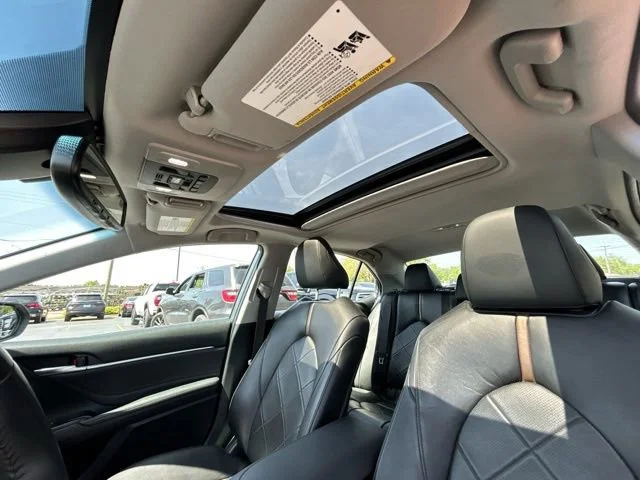 Used 2018 Gray Toyota XLE image 33