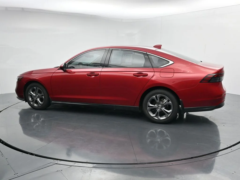 Used 2024  Honda EX image 4