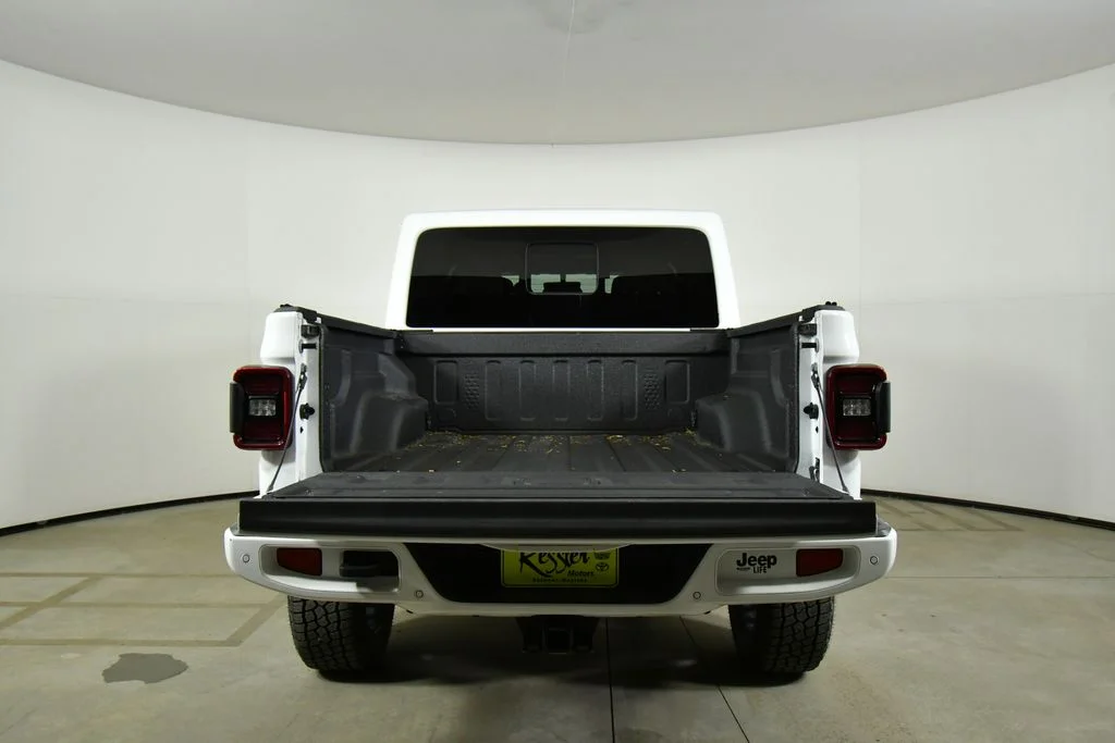 Used 2021 White Jeep Overland image 25