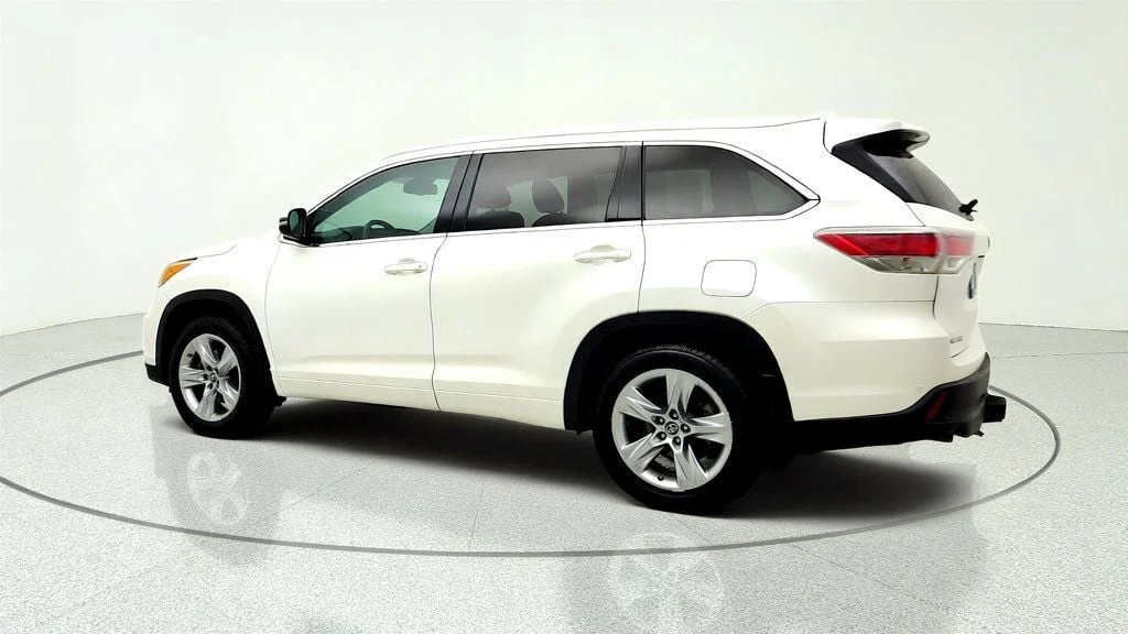 Used 2016 Blizzard Pearl Toyota AWD 4dr V6 Limited w/ Driver Tech & Rear Entertainment image 7