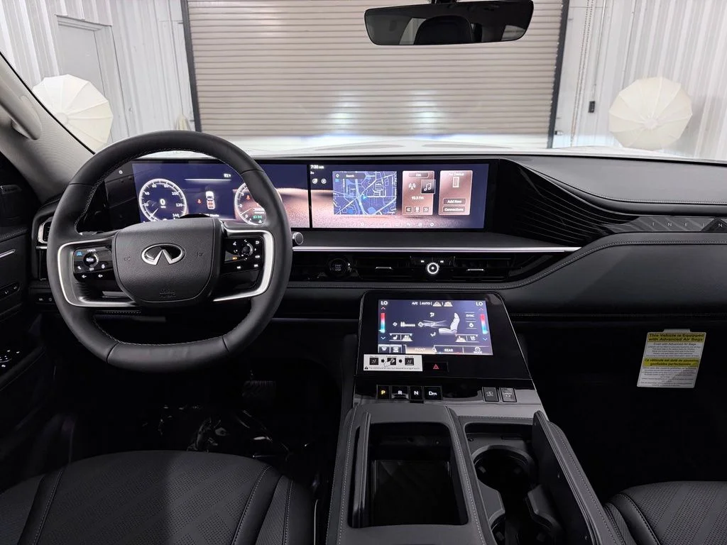 New 2027 RADIANT WHITE INFINITI Luxe 4WD image 32