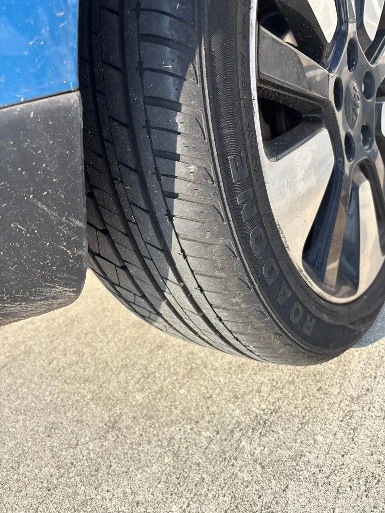 Used 2016 Blue Kia Plus image 7