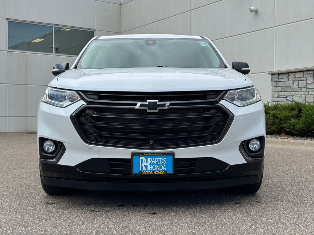 Used 2021 Chevrolet Traverse Premier with VIN 1GNEVKKW9MJ123954 for sale in Coon Rapids, Minnesota