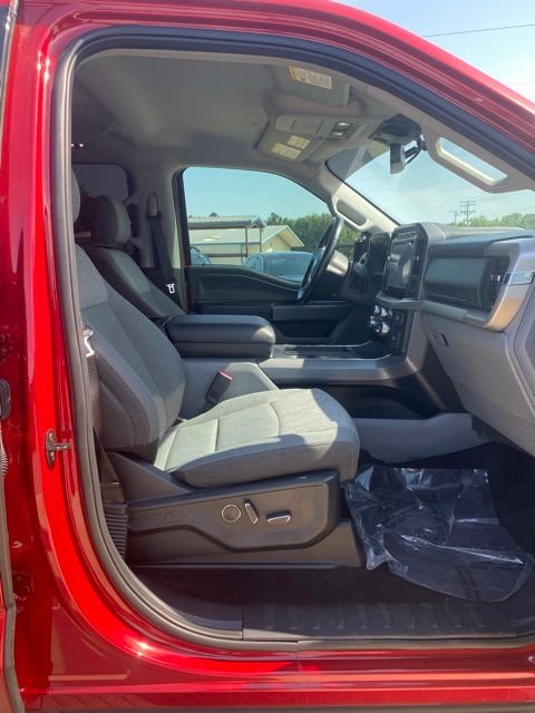 Used 2021 Red Ford XLT image 9
