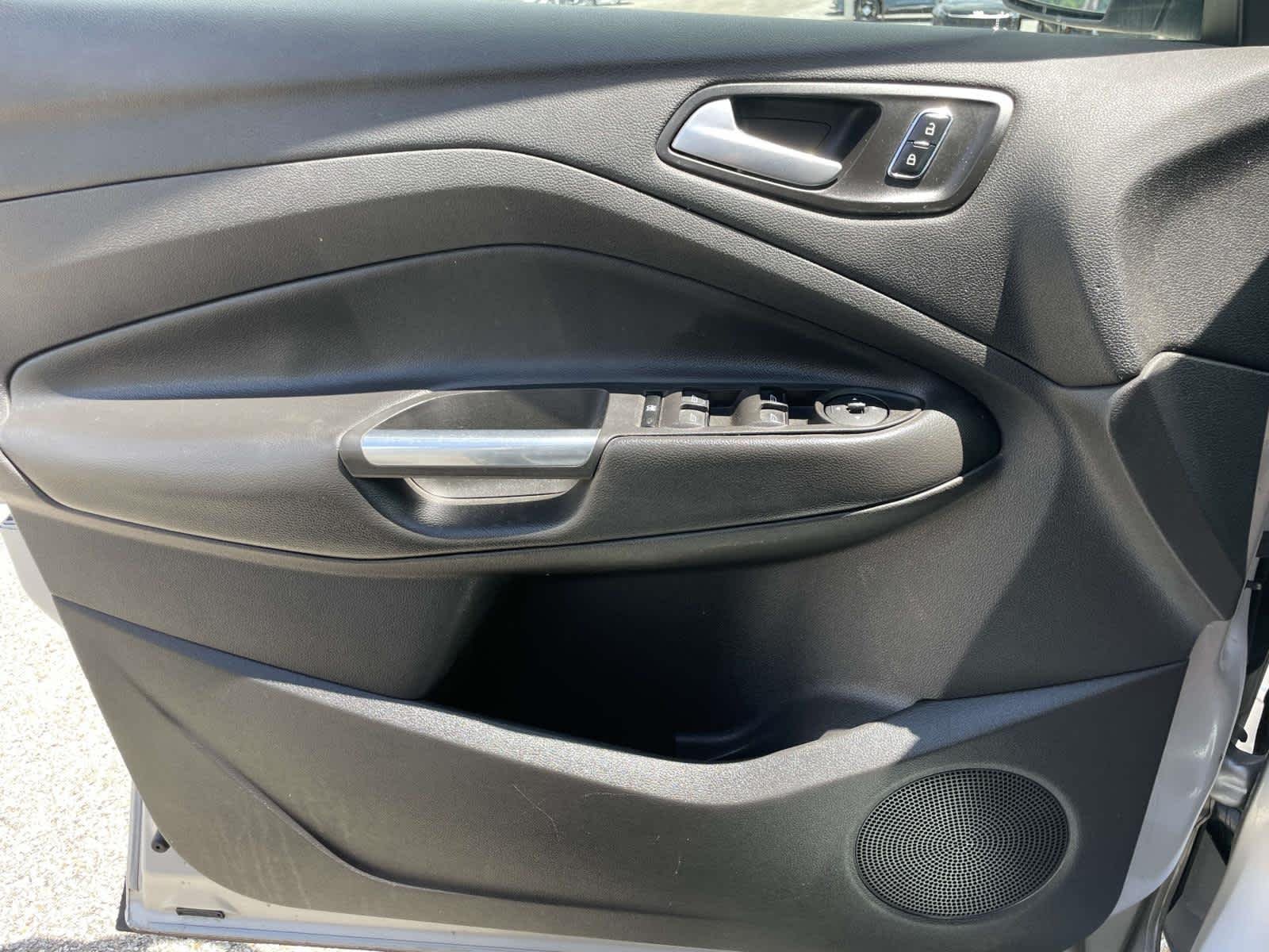 Used 2014 Ingot Silver Metallic Ford SE image 28