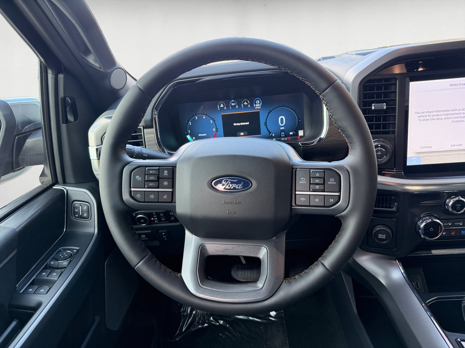 New 2026 Carbonized Gray Metallic Ford LARIAT image 11
