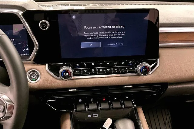 Used 2023 Onyx Black GMC Denali image 7
