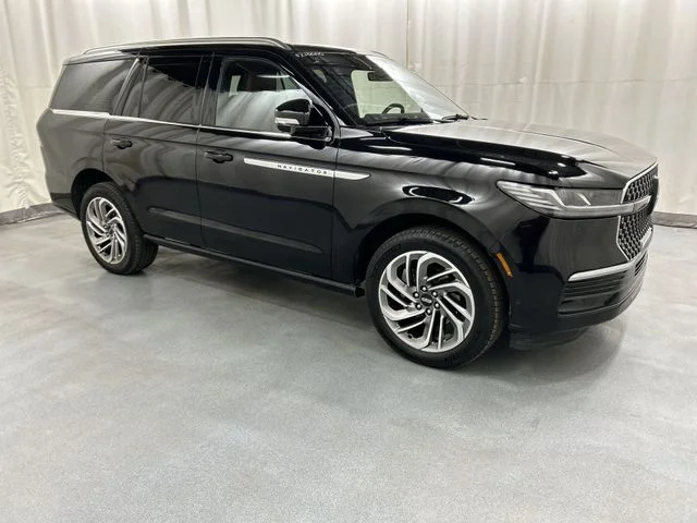 2025 Lincoln Navigator Reserve 4WD's photo