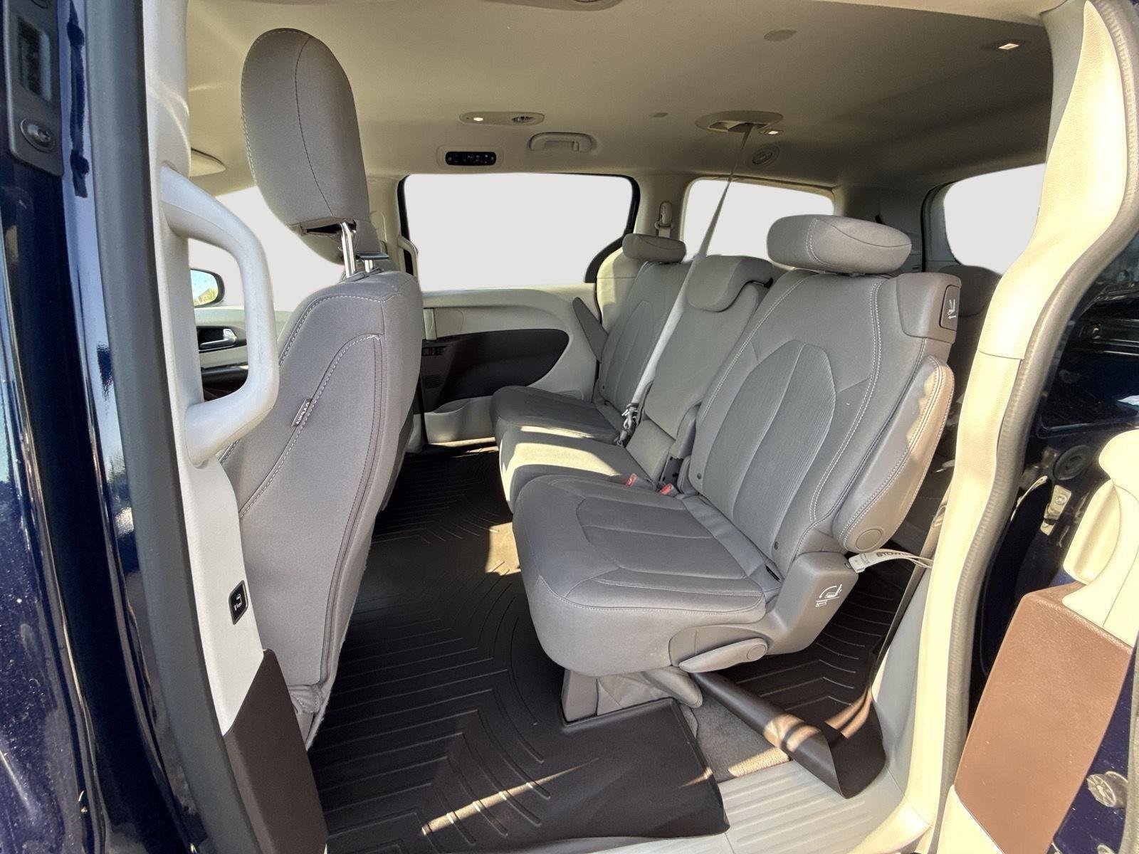 Used 2017 Jazz Blue Pearlcoat Chrysler Touring image 26