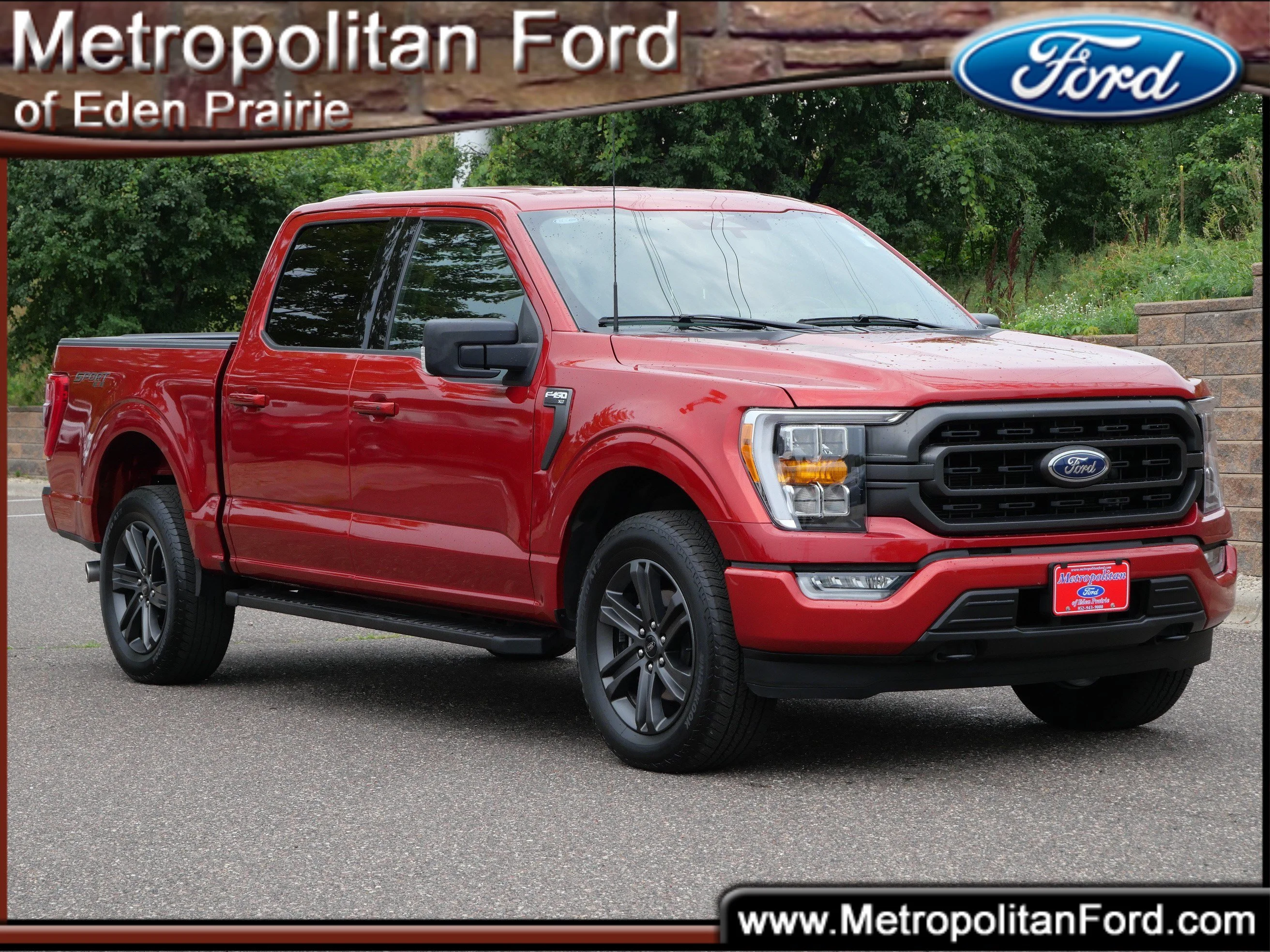 Certified Used 2023 Hot Pepper Red Metallic Tinted Clearcoat Ford XLT image 1