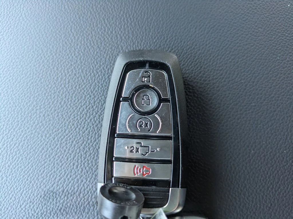 New 2026 Marsh Gray Ford Lariat image 35
