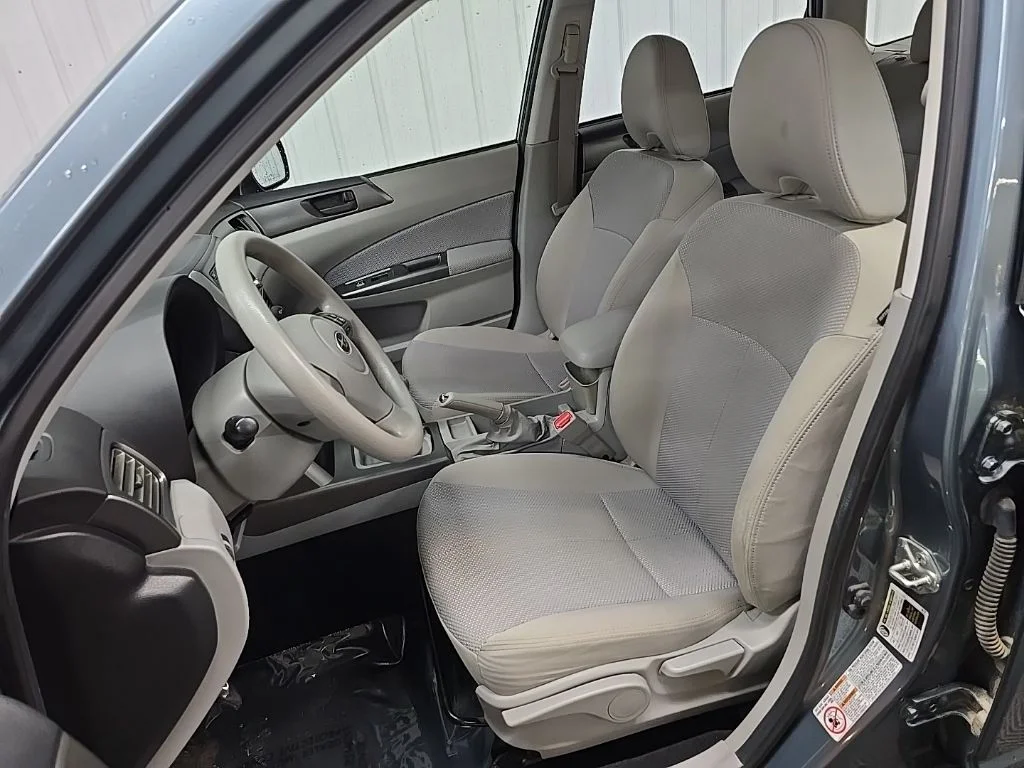 Used 2011 Sage Green Metallic Subaru 2.5X image 28