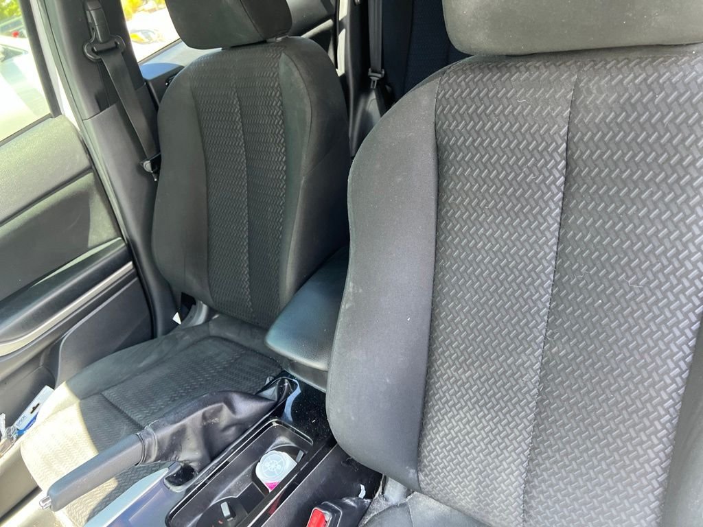 Used 2022  Mitsubishi ES image 14