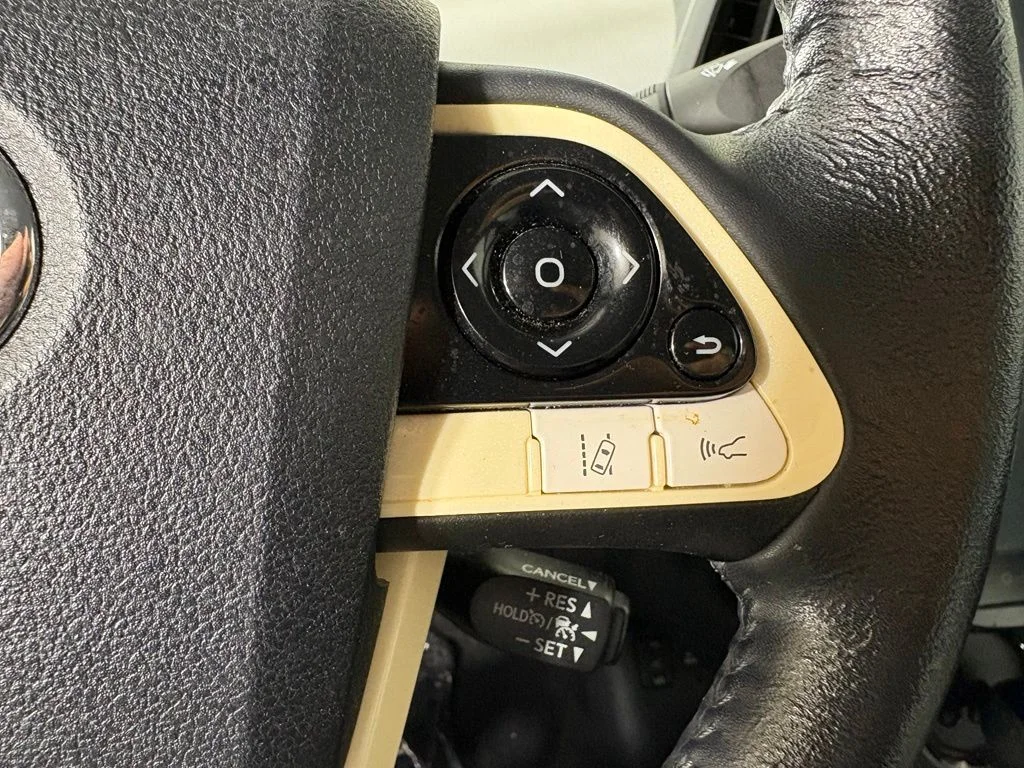 Used 2018 Gray Toyota Premium image 25
