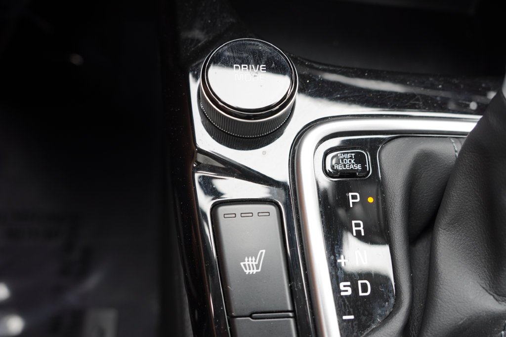 Used 2024 Gravity Gray Kia EX image 30