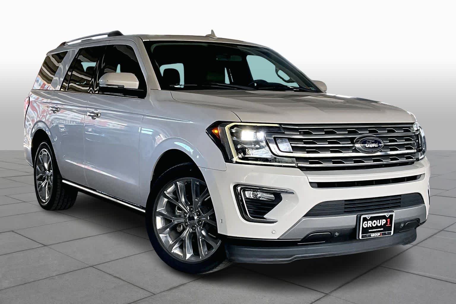 Used 2019 White Platinum Metallic Tri-Coat Ford Limited image 2