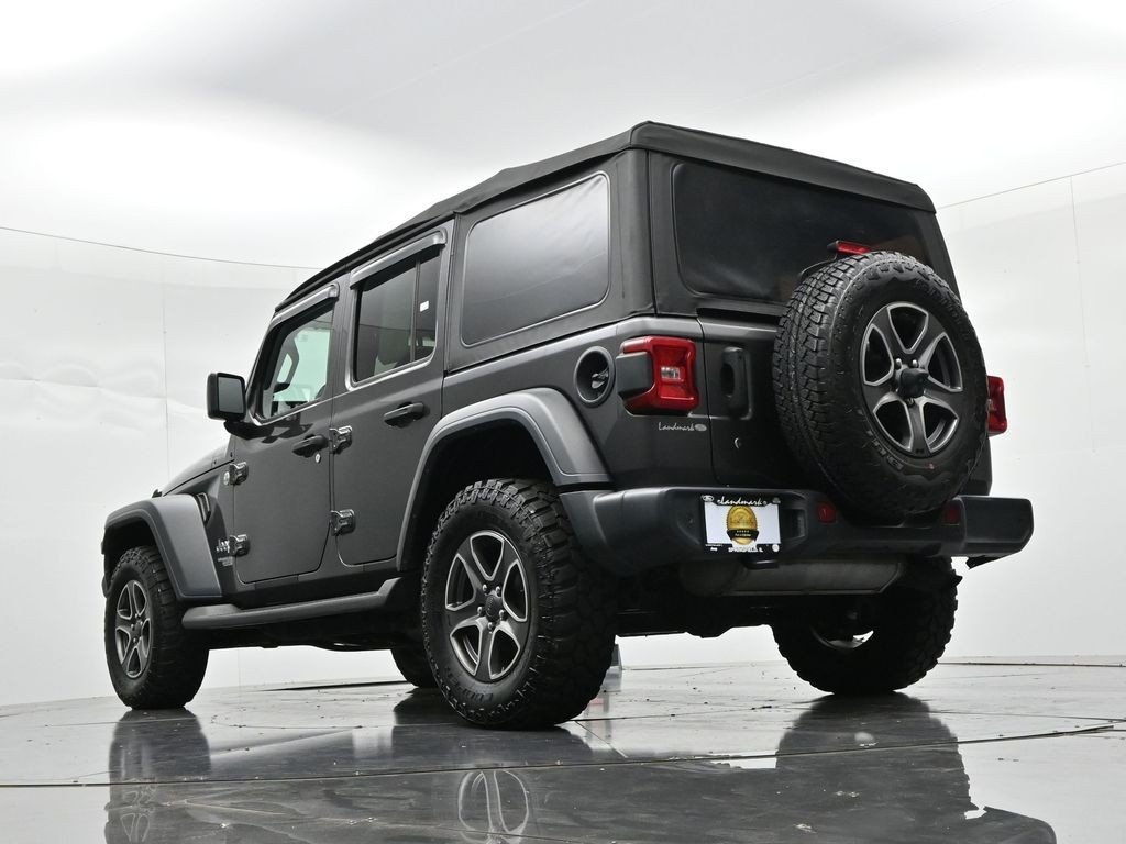 Used 2018 Crystal Metallic Jeep Unlimited Sport S image 18