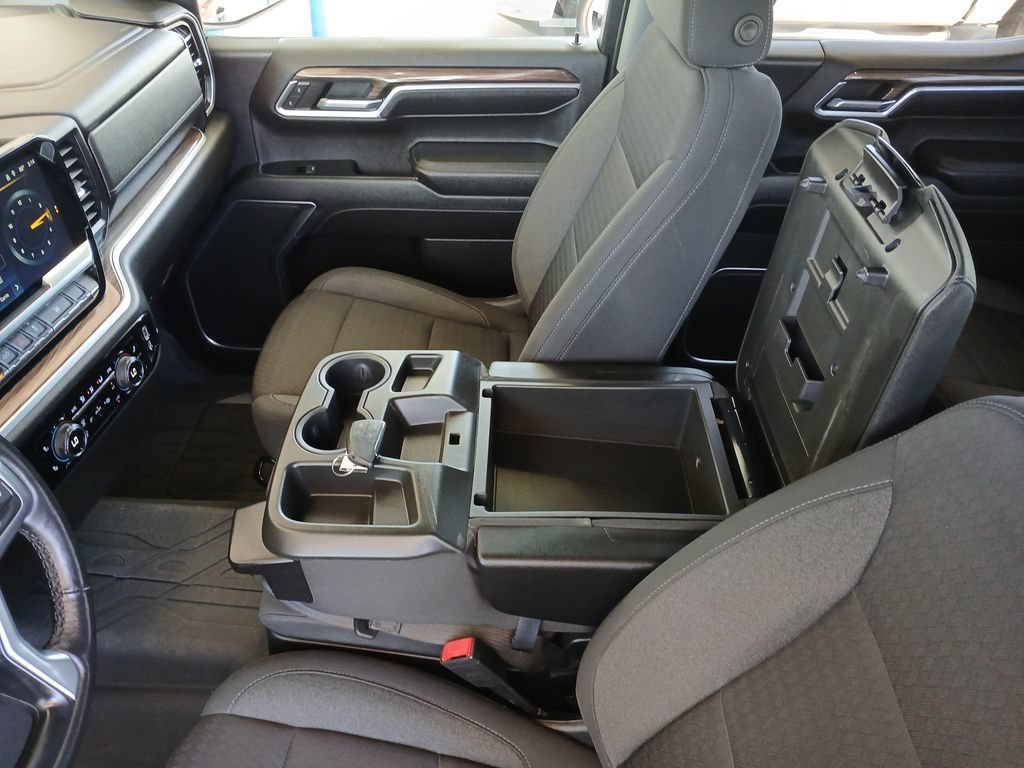 Used 2022 Black Chevrolet LT image 25