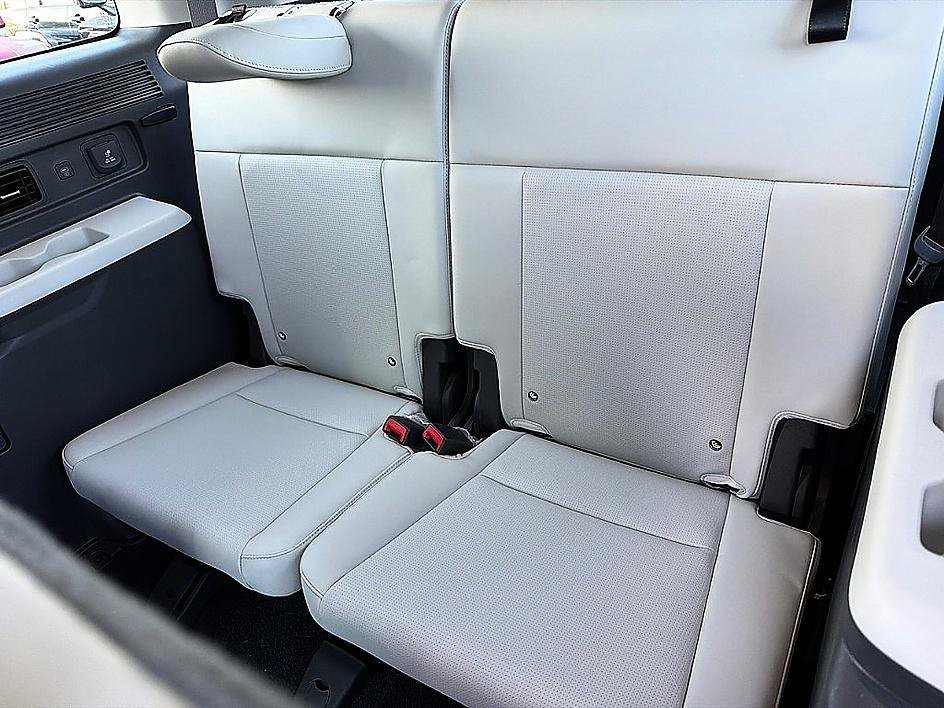 Certified Used 2026 Serenity White Hyundai Calligraphy image 9