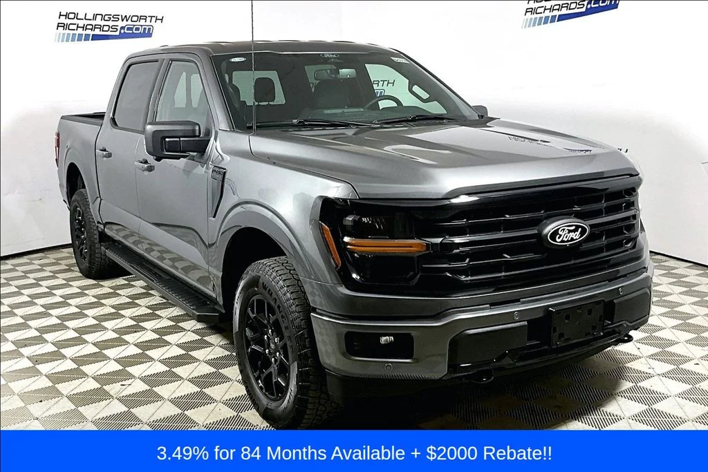New 2026 Carbonized Gray Metallic Ford XLT image 2