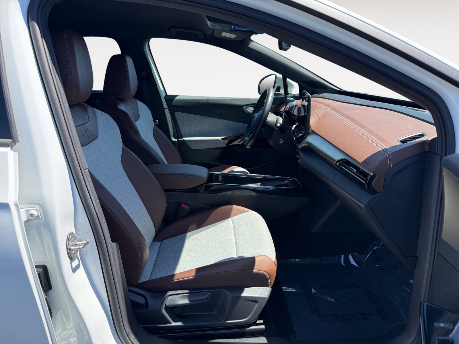Certified Used 2023 Pure White Volkswagen Pro image 19