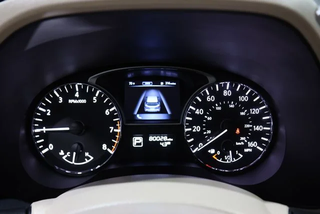 Certified Used 2015 Black Nissan SL image 17