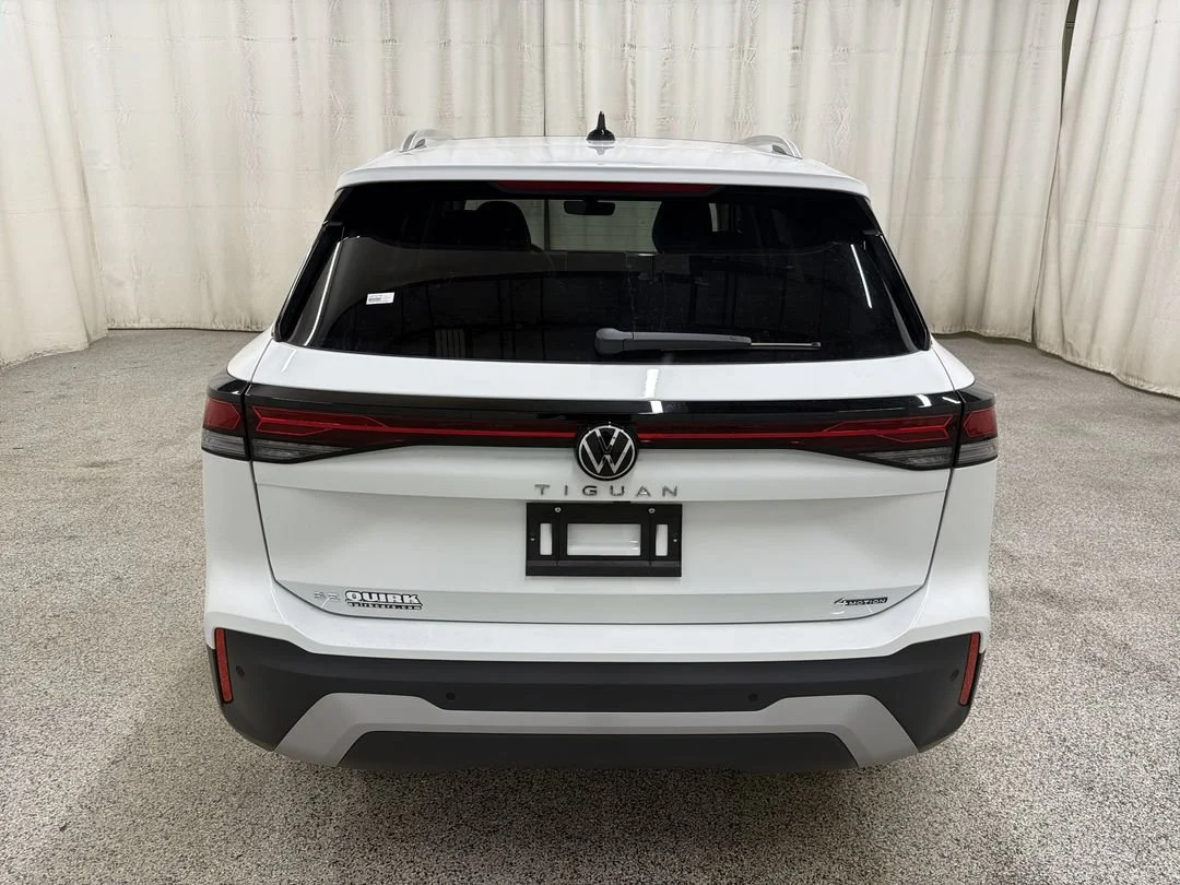 New 2026 Pure White Volkswagen SE image 7