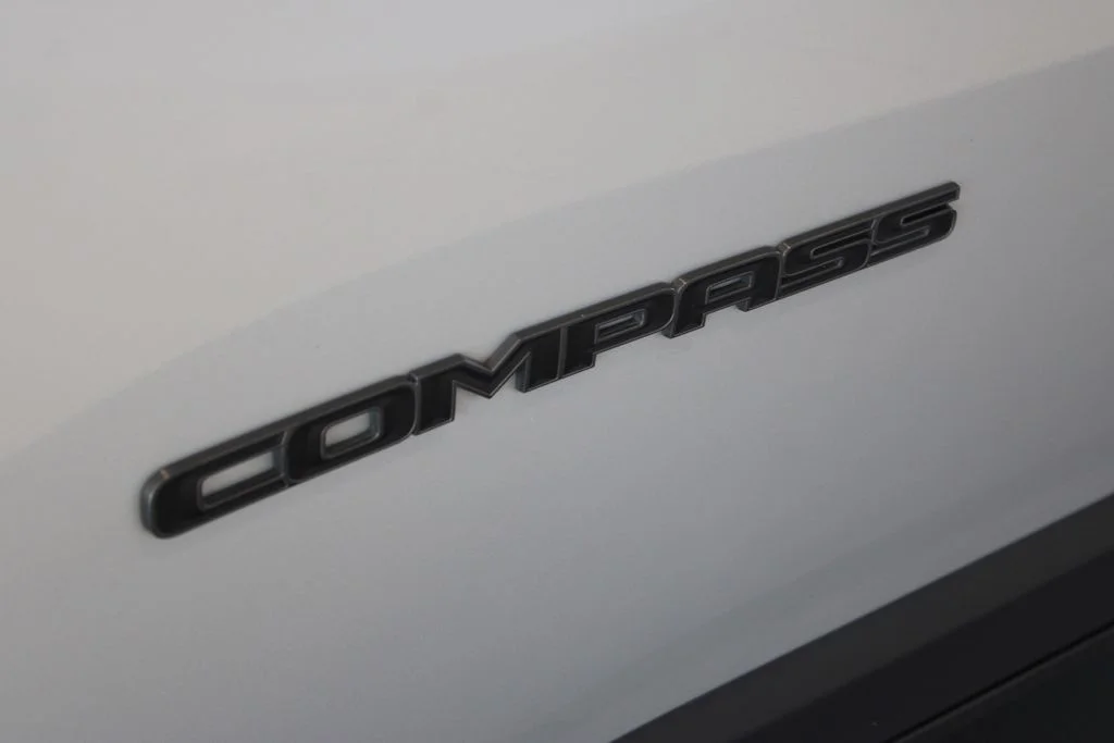 Used 2024 Silver Jeep Trailhawk image 37