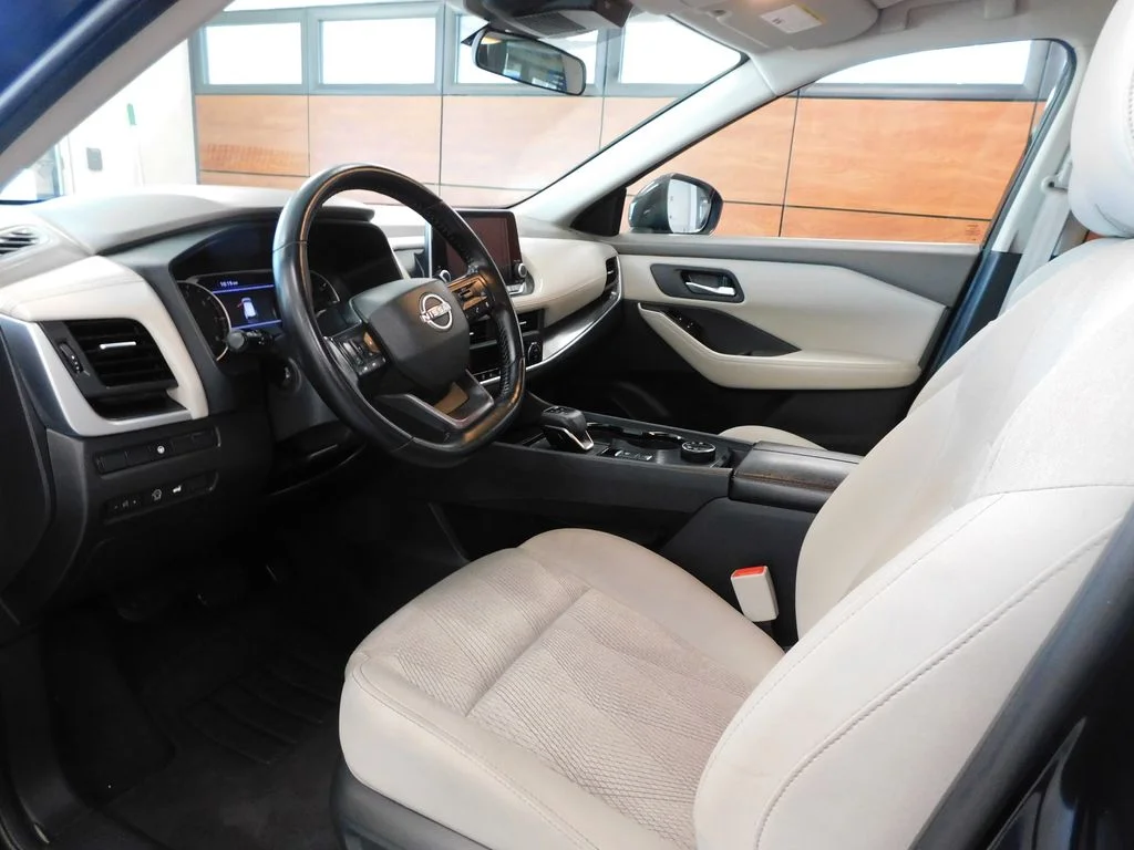 Certified Used 2025 Super Black Nissan SV image 16