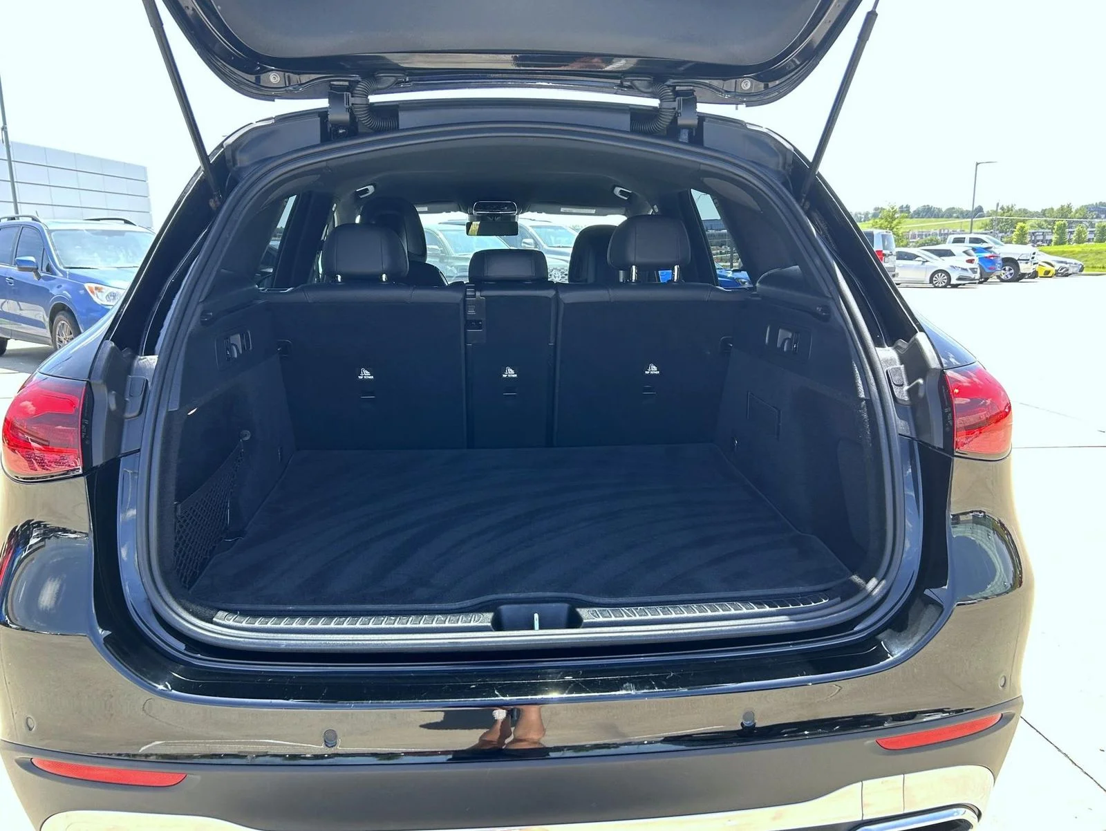 Used 2024 Black Mercedes-Benz GLC 300 image 9