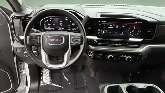 Used 2025 Summit White GMC SLT image 10