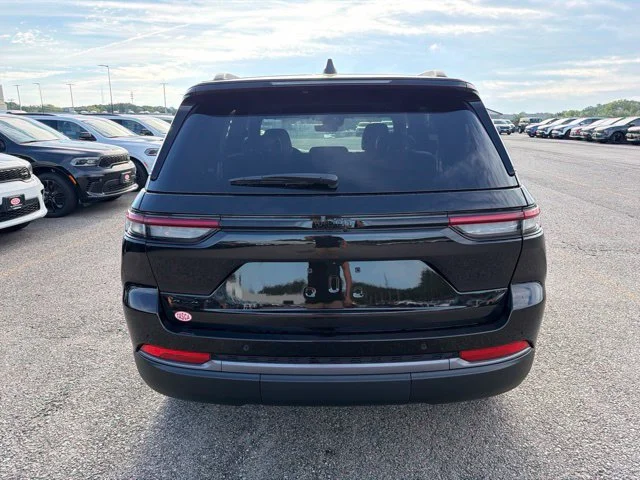 New 2026 Black Jeep Altitude image 4