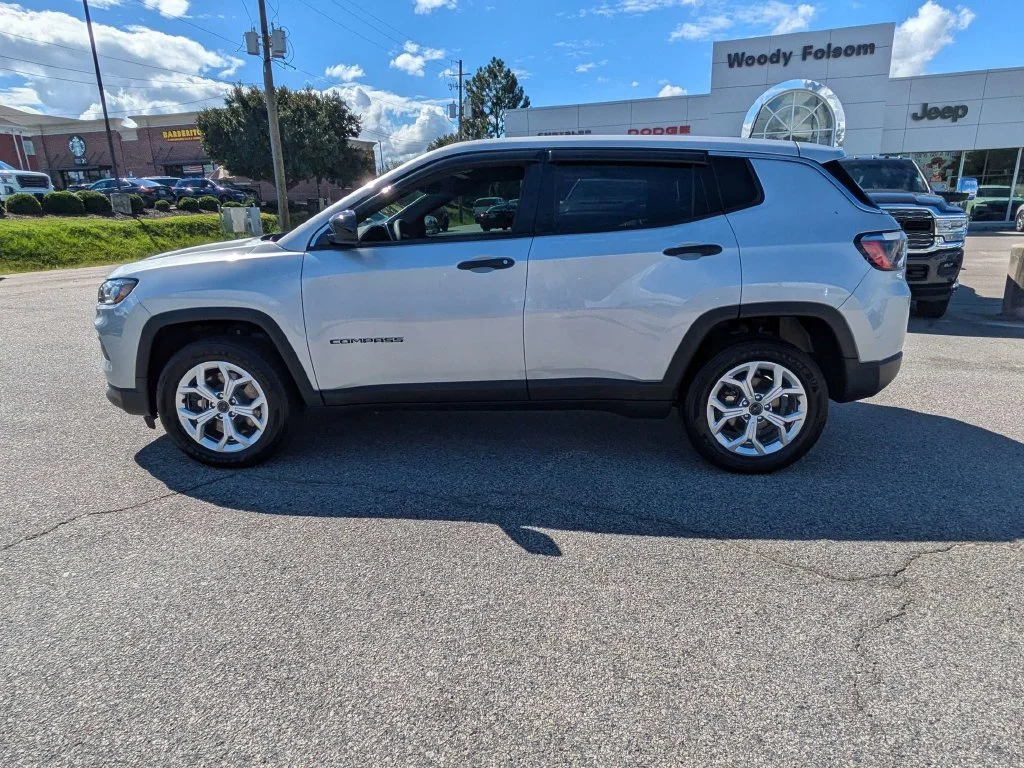 Used 2025 Silver Jeep Sport image 7