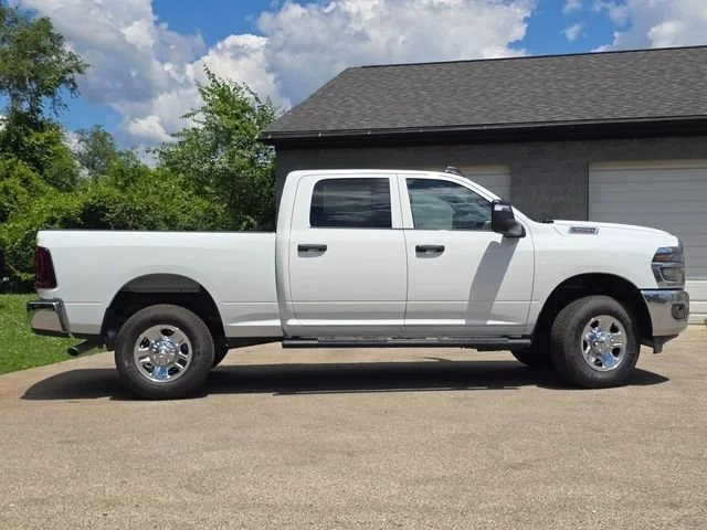 New 2026 Bright White Clearcoat Ram Tradesman image 30