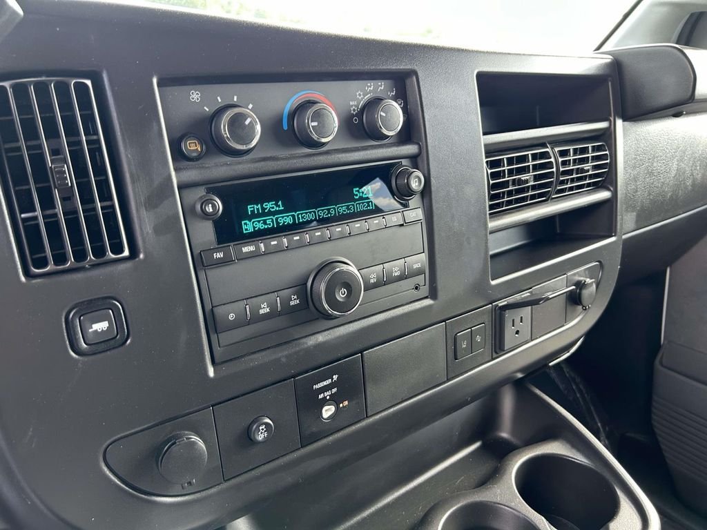 2026 GMC Savana Passenger LT - Photo 24