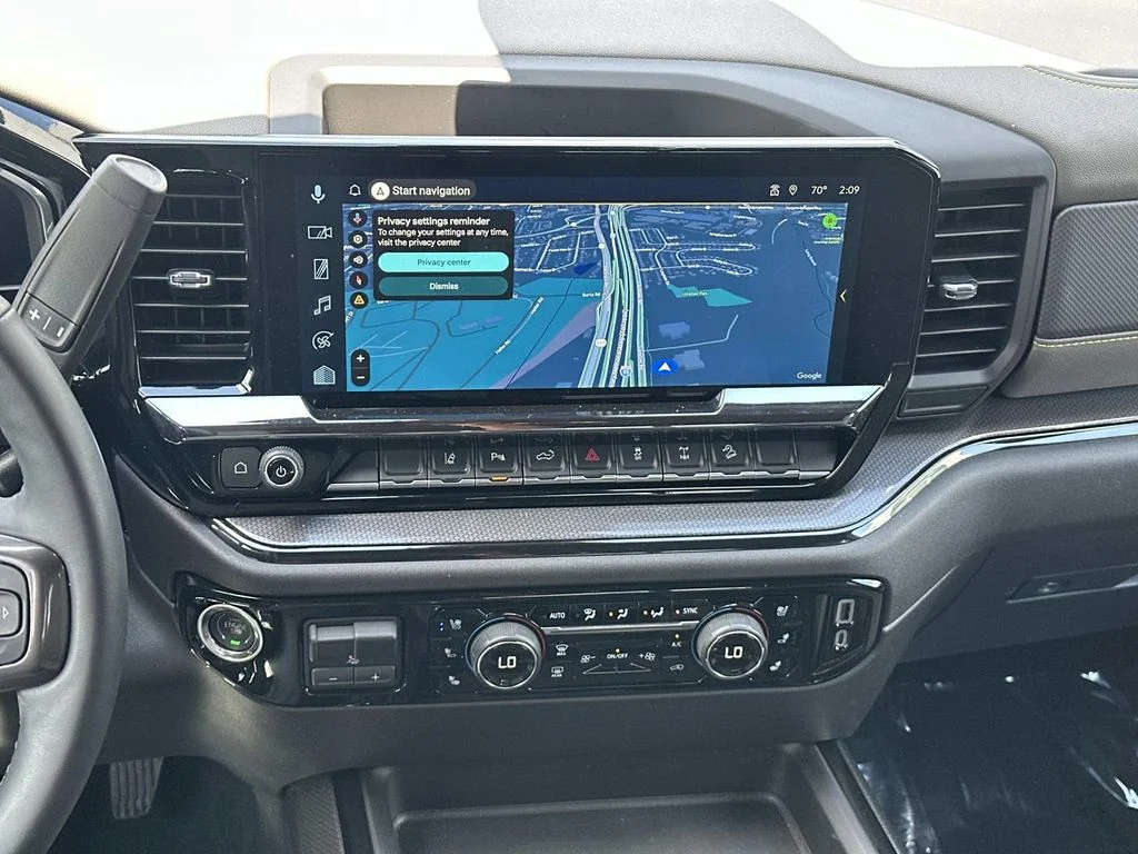 Used 2025 Black Chevrolet ZR2 image 19