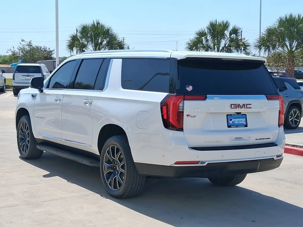 Used 2025 Summit White GMC Elevation image 4