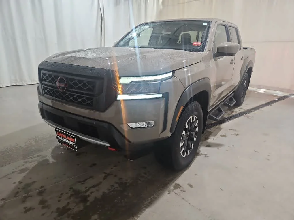 2023 Nissan Frontier PRO-4X Crew Cab 4X4's photo